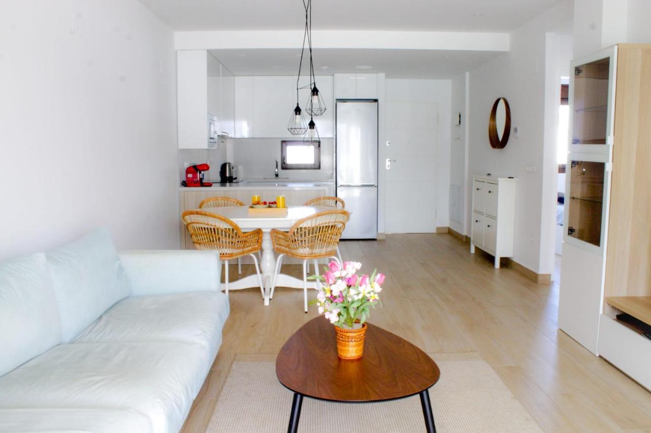 Beautiful Condo In Laguna Beach Resort Overlooking Laguna Rosa In Torrevieja With 2 Bedrooms And 2 Bathrooms 외부 사진